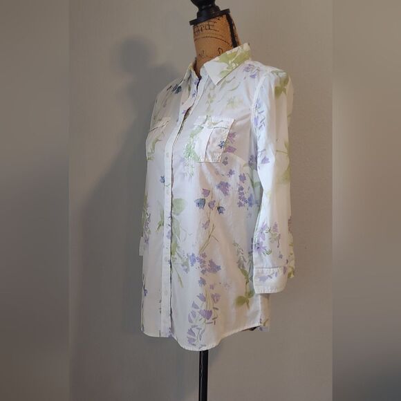 St. John's Bay Floral Lightweight Long Sleeve Button-up Sz S - Picture 4 of 9